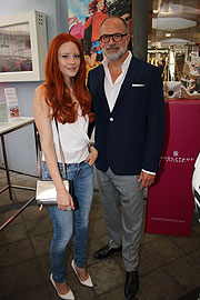 Barbara Meier, Kay Niehaus (Business Director Value Retail - Ingolstadt und Weetheim Village) beim 19. Agenturen-Sommerfest im H'Ugo's (ƒoto.Martin Schmitz)